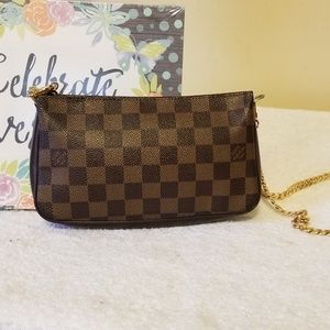 LV navona pochette authentic